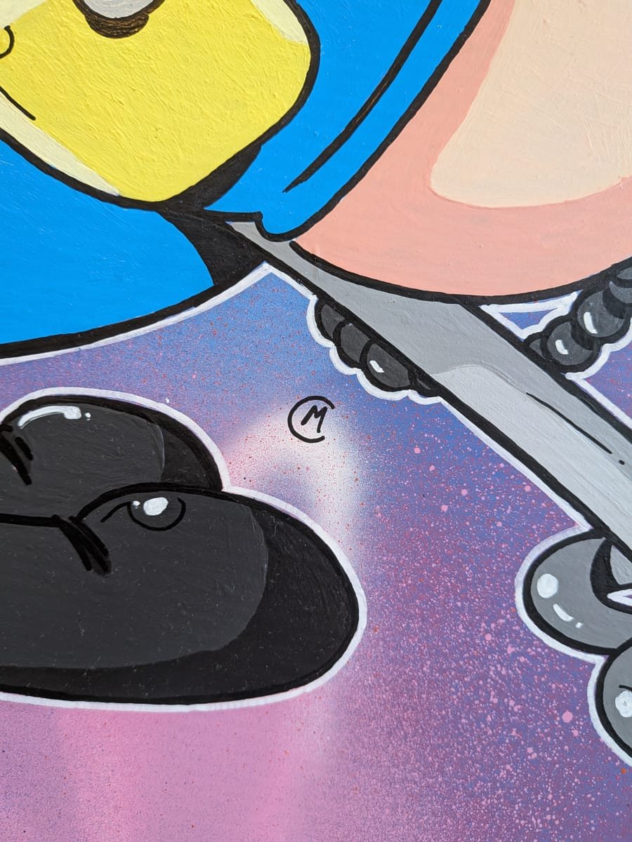 Avec ce gros plan sur la signature de Marcel Champion, on voit très clairement la différence entre le fond peint à la bombe et les personnages peint au pinceau. Cette différence permet de créer un contraste entre les différents plans.